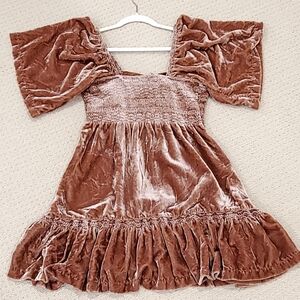 Free People "Easy To Love" Mauve Crushed Velvet Smock Bodice Mini Dress Med  EUC